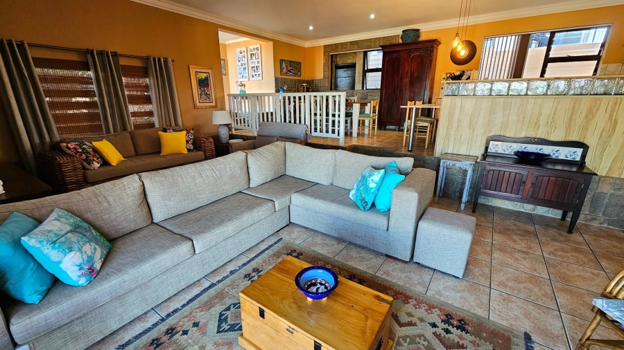 3 Bedroom Property for Sale in Avonddans Western Cape